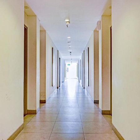 Townhouse Oak Jp Hotel Jakarta Buitenkant foto
