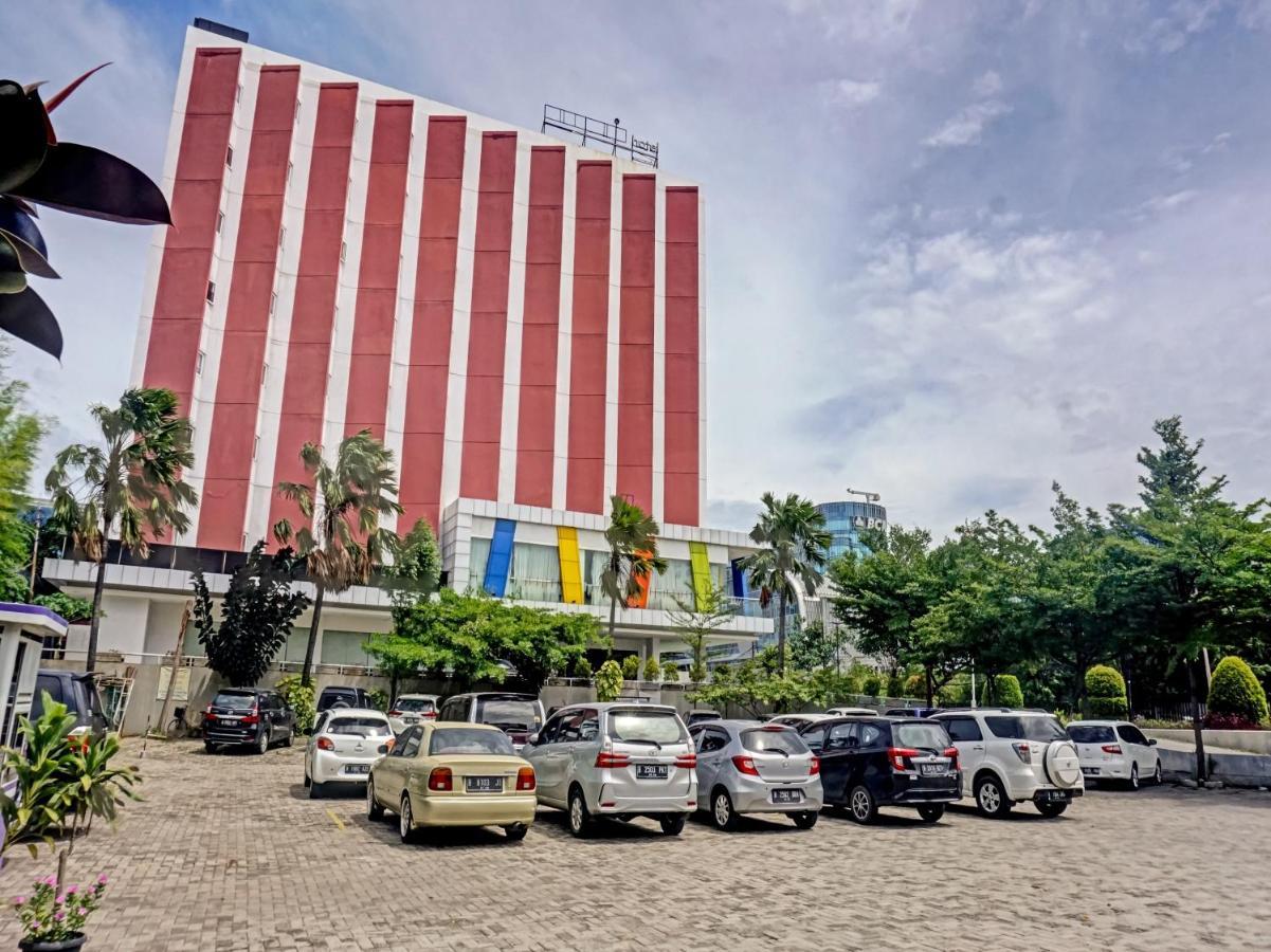 Townhouse Oak Jp Hotel Jakarta Buitenkant foto