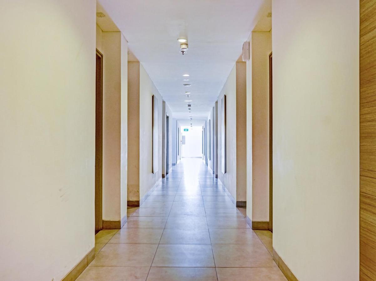 Townhouse Oak Jp Hotel Jakarta Buitenkant foto
