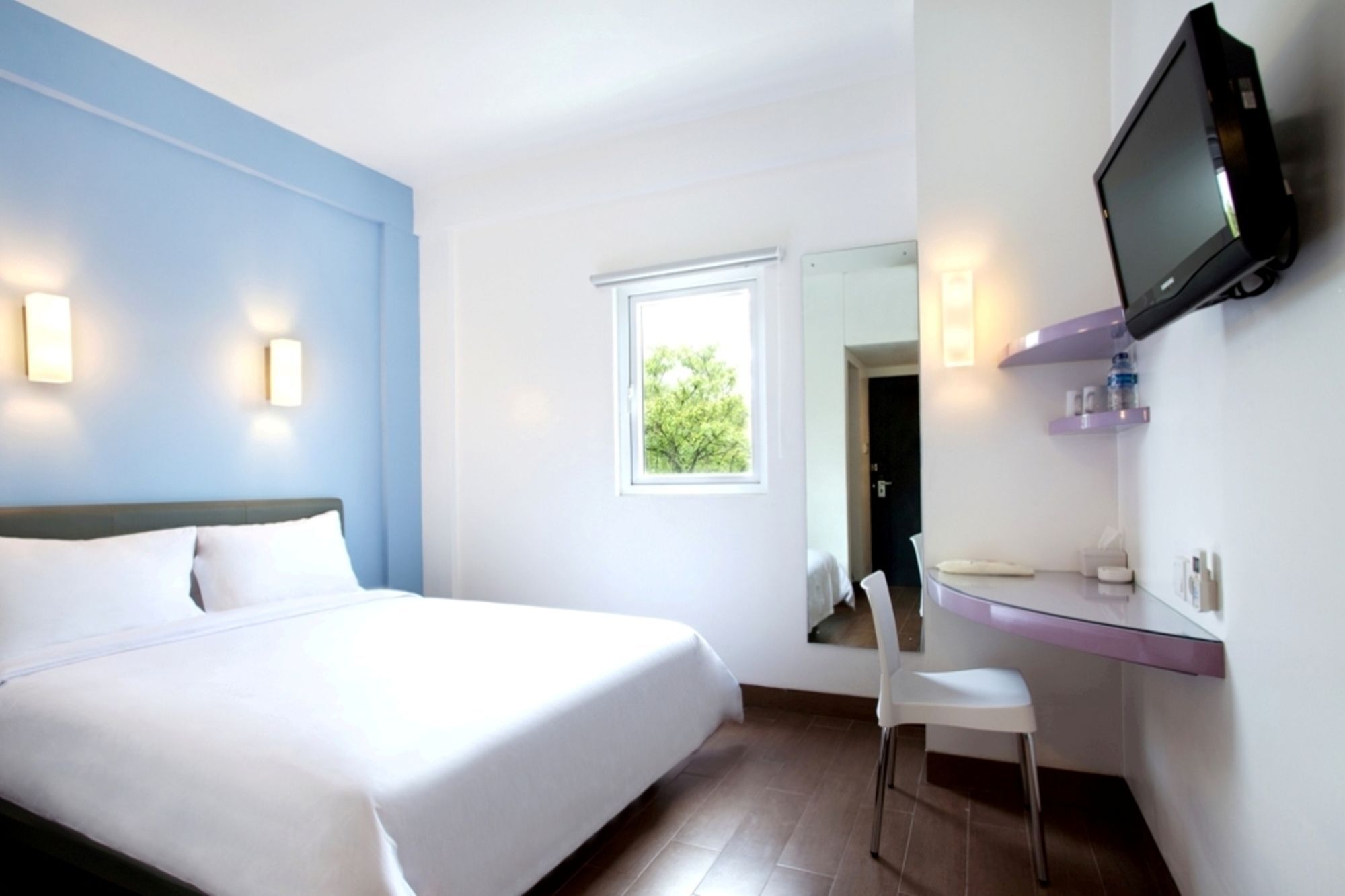 Townhouse Oak Jp Hotel Jakarta Buitenkant foto